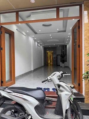 Cho thuê nhà nguyên căn ngọc trì – thang máy – full nội thất