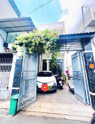 Nhà mới đẹp 2 tầng_4m x 24m_xe hơi ngủ trong nhà_lê thị riêng q12