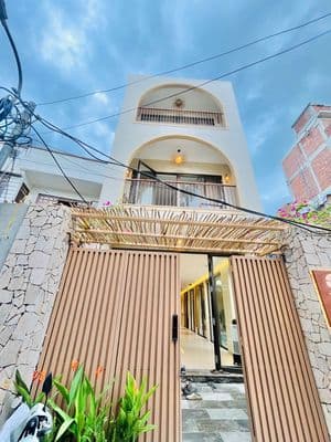 Cho thuê villa hồ bơi 4 tầng 7pn – có thể kinh doanh lưu trú gần biển