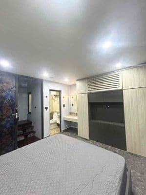 Bán Nhà Thuỵ Khuê 30m2 - 5 Tầng - Gần Phố - Ngõ Thông - Giá 7 Tỷ