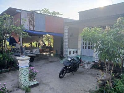 cần bán gắp nhà cấp 4