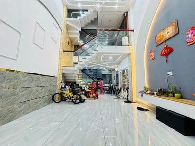 Chỉ 6.8 tỷ,nhà 5 tầng mới,220m2 sàn.hẻm ô tô vào nhà.kề tân hương