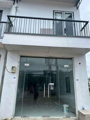 Cho thuê mặt tiền 4x15. Nhà 1 lầu. Q12