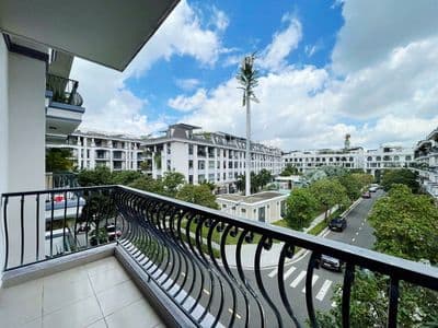 Cho thuê văn phòng 112m² full nội thất - 15tr - vạn phúc city