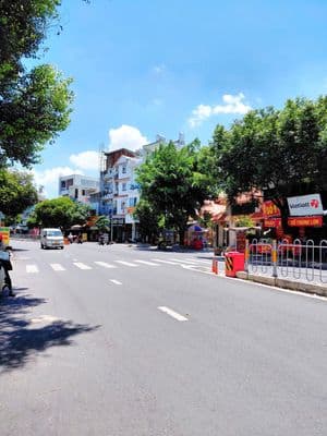 Mặt tiền kinh doanh Nguyễn Sơn, ngang đẹp 6m, vị trí kinh doanh tốt