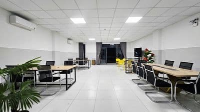 Cho thuê văn phòng 112m² full nội thất Vạn Phúc City – chỉ 15tr/tháng
