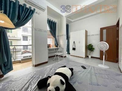 Căn hộ gần bay, ban công tách bếp