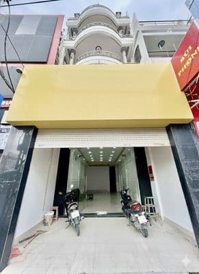 Cho thuê nhà kinh doanh 4 tầng mặt tiền trung tâm ngay vòng xoay