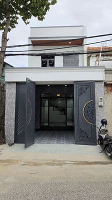 Nhà mặt tiền XTT27 DT 5x20, 01 lầu, sân xe hơi, gần chợ Xuân T Thượng