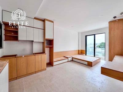 Mới xây 100% chdv ngay ngã tư thủ đức