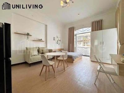 Studio 2 mặt ban công