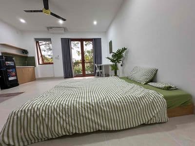 Chủ giảm giá căn hộ dv full nội thất có ban công lớn