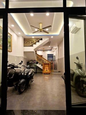 Nhà nguyên căn Linh Chiểu 60m2 1 trệt 2 lầu sân thượng hẻm xe hơi