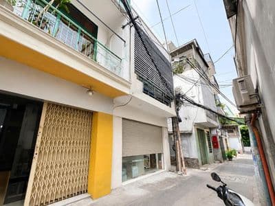 Hẻm xe hơi 5m cạnh mặt tiền - cách mạng tháng tám - 45m2 ngang 4.4m.