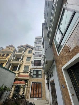 Nhà 40m2, 5 tầng, 9 phòng khép kín, 35tr/tháng, Đình Thôn