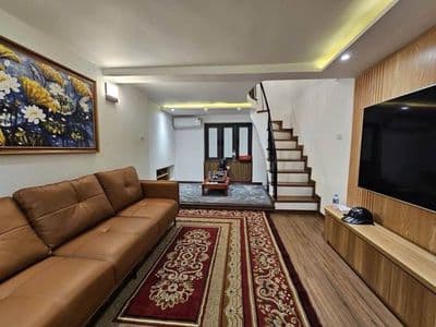 Bán nhà tập thể 35m2 Đường Thành, Hoàn Kiếm, 3.99 tỷ