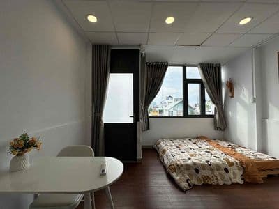Cho thuê Studio ban công gần ĐH Sài Gòn, UEH| Full nội thất ở liền