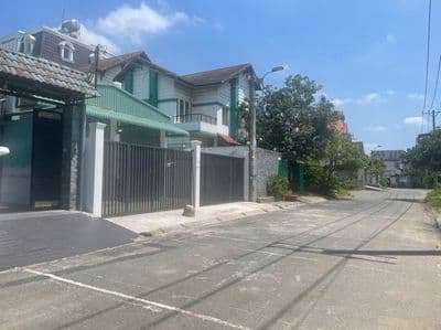 Cho thuê Kho mới 300m2. Mặt tiền đường nhựa 12m