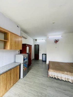 Cho thuê căn hộ có ban công khu vực TTTP