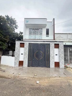 Nhà lầu sân vườn 2 mặt tiền Thới Hoà - Bến Cát