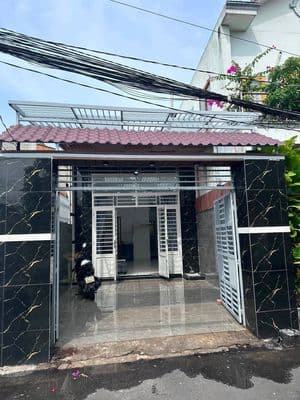 Bán nhà sổ hồng riêng Dĩ An, TP.HCM, giá 4.6 tỷ