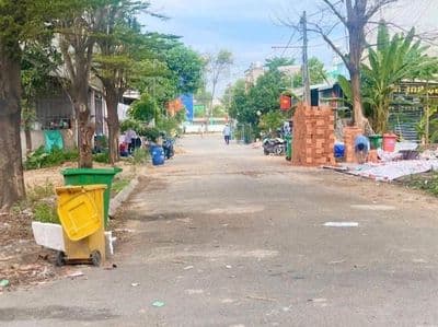 Nhà cấp 4 gác lửng Khánh Bình, Tân Uyên, TPHCM