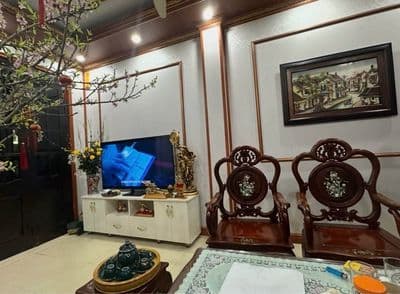 Bán nhà Ngọc Lâm, 40m2, 3 tầng, căn góc