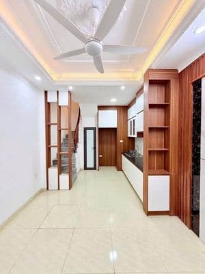Cho thuê nhà nguyên căn Tân Ấp, Ba Đình - 3PN, 5 tầng