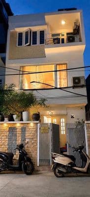 Cho thuê nhà 444 Thụy Khuê, Tây Hồ, 70m², 3 tầng