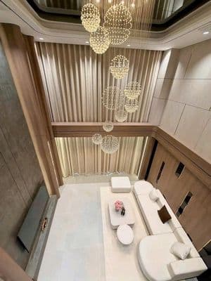 Bán nhà 65m2 Phố Tư Đình, Long Biên, có thang máy, gara ô tô