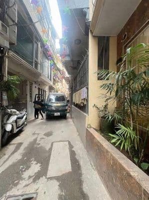Cho thuê nhà nguyên căn 30m2 x 6 tầng, ngõ 472 Lạc Long Quân, Tây Hồ