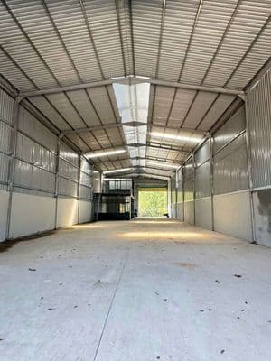 Cho thuê kho xưởng 420m2.Điện 3 pha .Gần khu cn sóng thần 3.