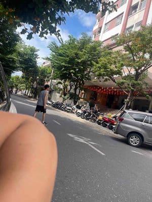 cho thuê nhà nguyên căn hoặc mặt bằng tầng dưới Nguyễn Chí Thanh