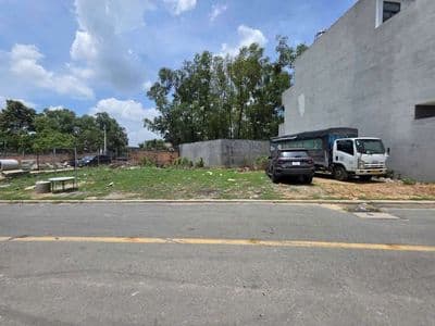 Đất mặt tiền đường tân hiệp