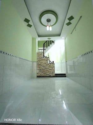 Nhà 2 lầu đường tx22 4pn giá 7 triệu