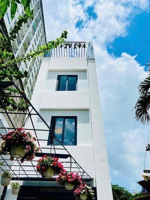 Mới xây 4 tầng trung tâm gò vấp 5,6789 tỷ