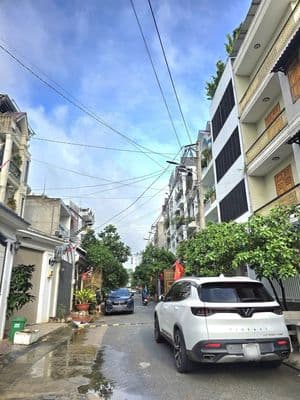 Nhà HXH Lê Văn Chí Linh Trung Thủ Đức - Nằm Sau BV Đa Khoa Thủ Đức
