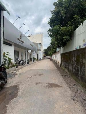 Chính chủ bán đất Hẻm 6m Nguyễn Hoàng , cách chùa Long Vân 200m , vuôn