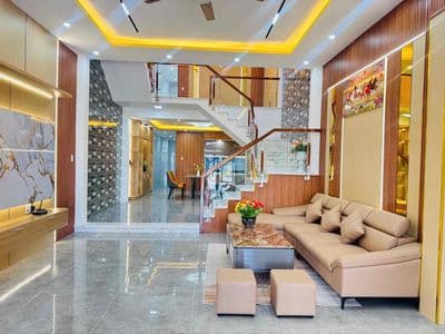 Nhà 2 tầng : nguyễn quang lâm