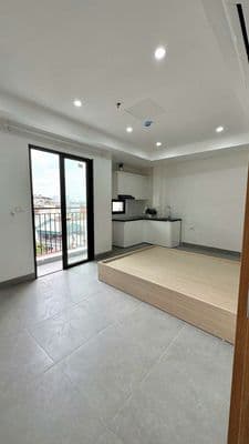 Siêu Hot CCMN 30m2 full đồ, ban công thoáng tại Định Công, gần BKX