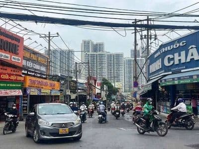 Hơn 3 tỷ, có nhà hẻm ô tô, hoàn công đủ, xây mới 4 tầng
