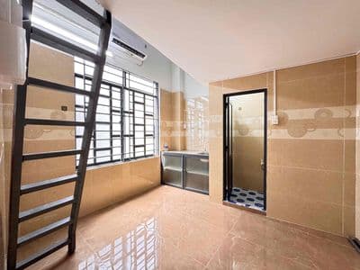 Cho thuê phòng gác lửng cửa sổ siêu thoáng gần UFM chỉ 4 5