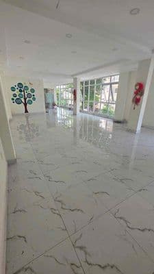 Cho Thuê VP Đường 23 Lầu 3 Có Thang Máy 7M X 20m