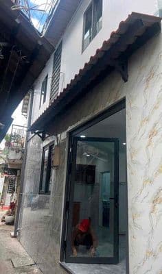 Nhà bán chính chủ hẻm xe ba gác quận 7