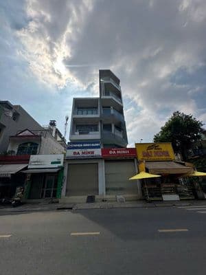 Cho thuê nhà mặt tiền tân kỳ tân quý 10m x 20m , 1 trệt 3 lầu giá tốt