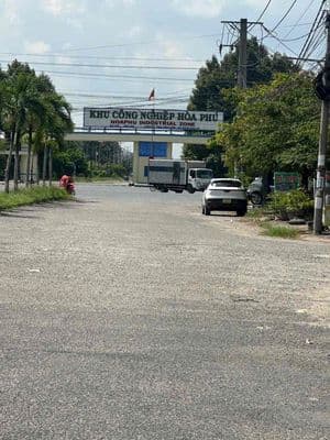 nền trục chính dg 17 kdc phước yên B đối diện cổng chính kcn