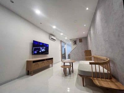 Nguyên căn nhà đẹp HXH Lê Văn Sỹ( Full Nội Thất)