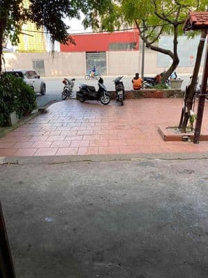 Nhà mặt phố 104 nhà B Ngọc Khánh - chính chủ