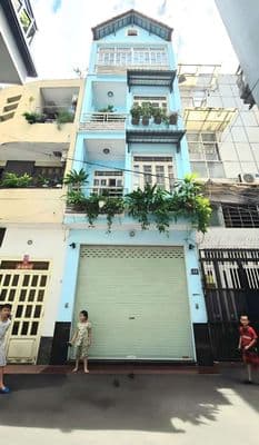 Nhà 4 tầng, hẻm xe hơi thông. ngay sân bay tsn. giá chỉ 6.2 tỷ