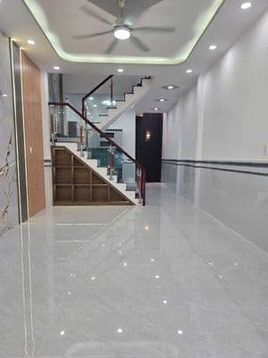 Nhạc mới hoàn thiện. sổ hông cầm tay